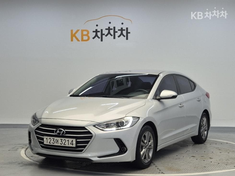 Hyundai Avante (Elantra)AD 1.6 GDi Smart Special (special feature/edition) - Image 1