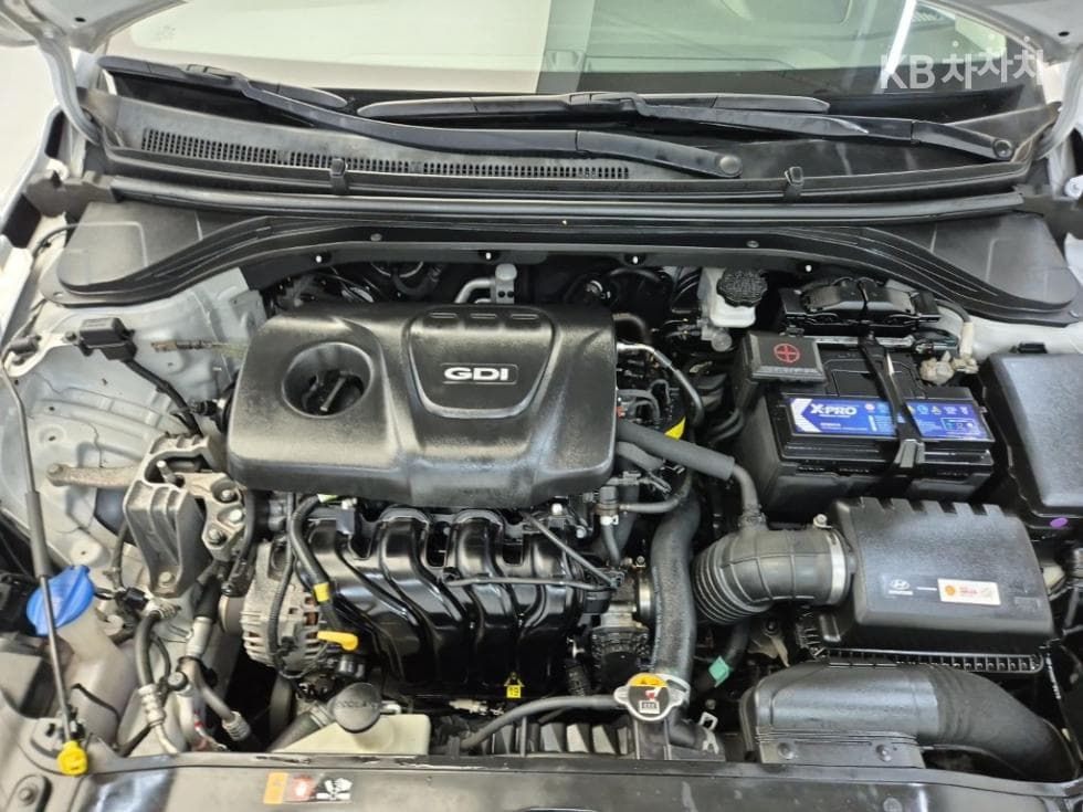 Hyundai Avante (Elantra)AD1.6 GDi Smart Special (special feature/edition) - 5
