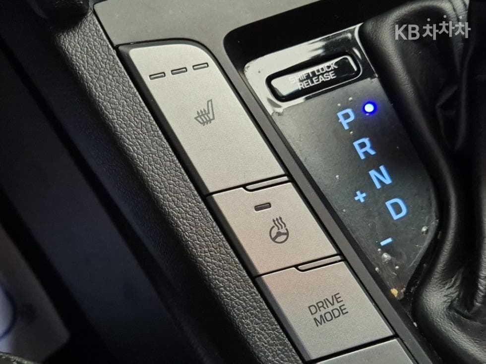 Hyundai Avante (Elantra)AD1.6 GDi Smart Special (special feature/edition) - 16
