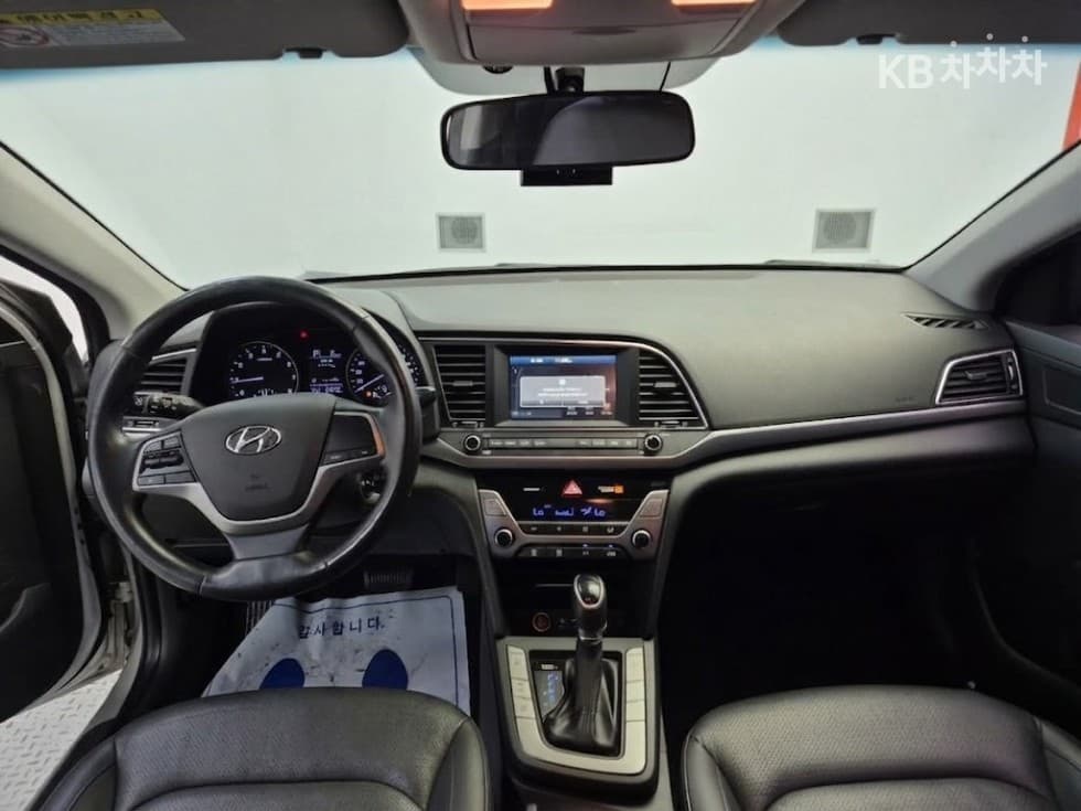Hyundai Avante (Elantra)AD1.6 GDi Smart Special (special feature/edition) - 7