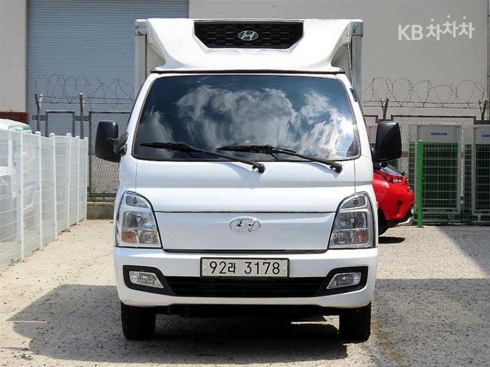 Хюндай Porter 2 Удължено междуосие Super Cab 냉동Товарна надстройка차 Стил - Image 1