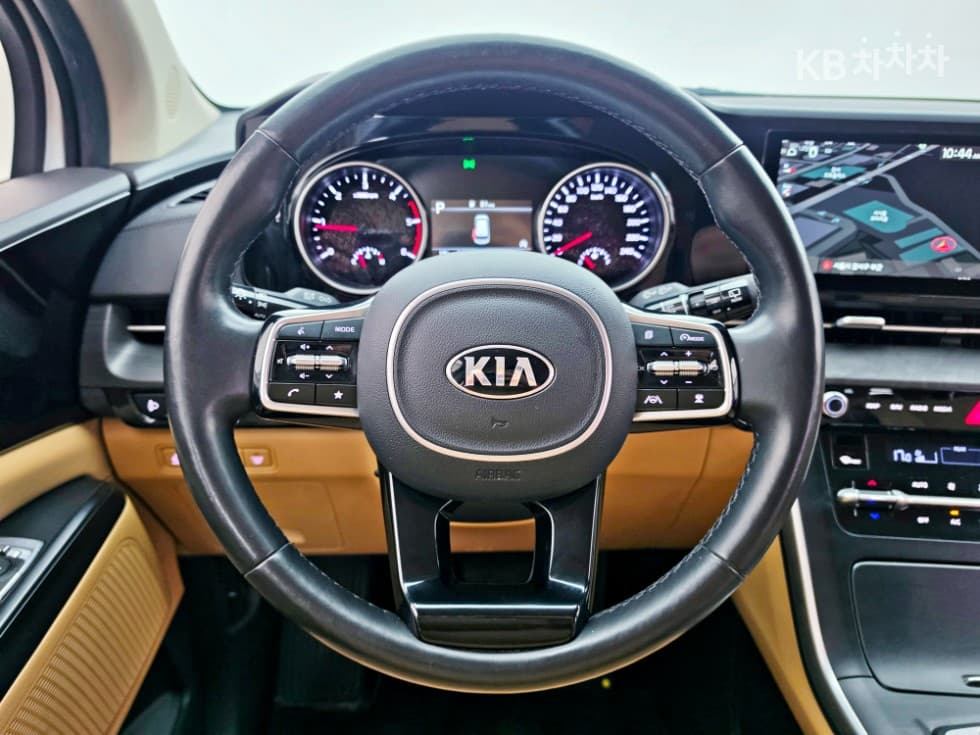 Kia Carnival 4th generationD2.2 9-seater Prestige - 8