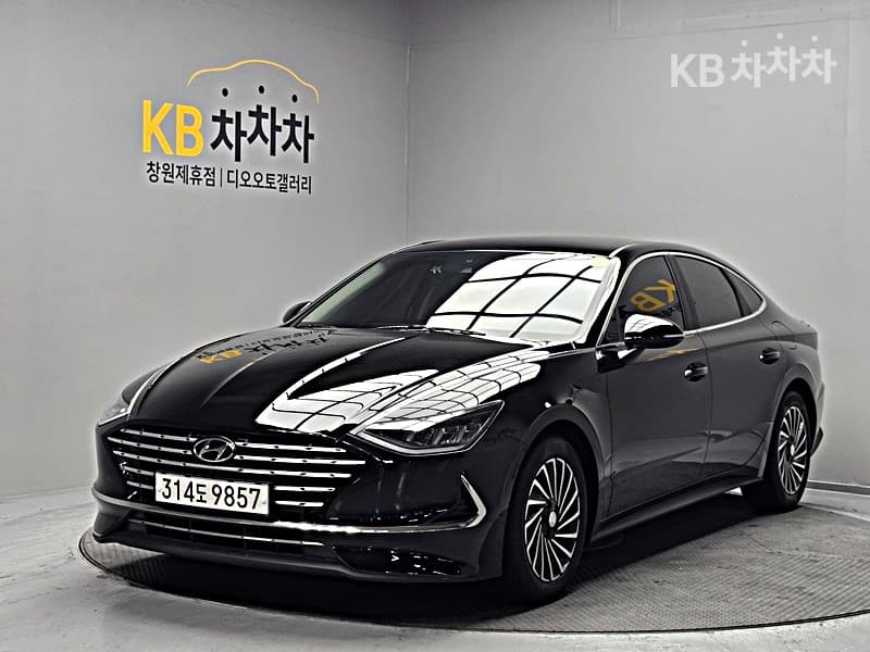 Hyundai Sonata Hybrid (DN8) 2.0 Hybrid Premium Plus - Image 1