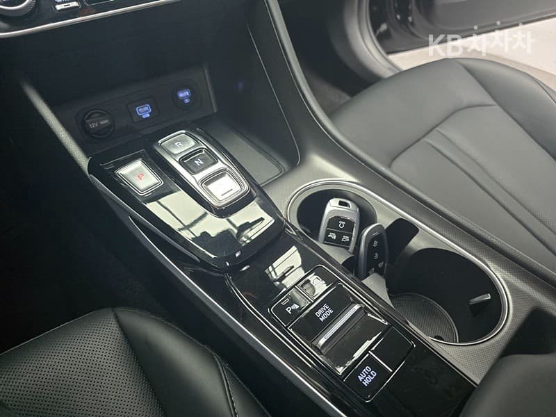 Хюндай Соната Хибрид (DN8)2.0 Хибрид Premium Plus - 8