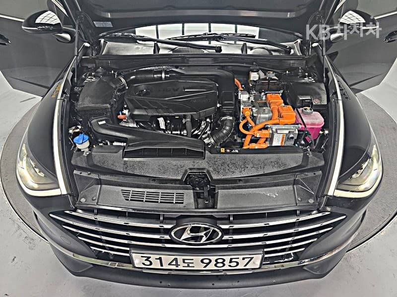 Хюндай Соната Хибрид (DN8)2.0 Хибрид Premium Plus - 18