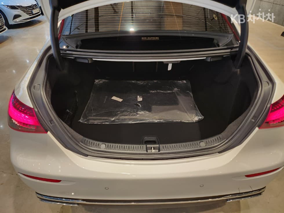 Mercedes-Benz E-Клас (W213)E250 Exclusive - 24