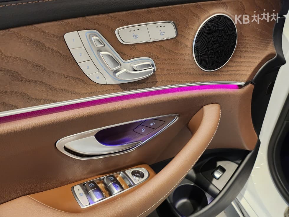 Mercedes-Benz E-Клас (W213)E250 Exclusive - 19