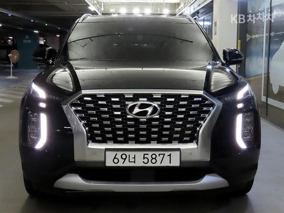 Хюндай Palisade2.2 Дизел 7-местен (Лимузин) AWD Престиж - 2