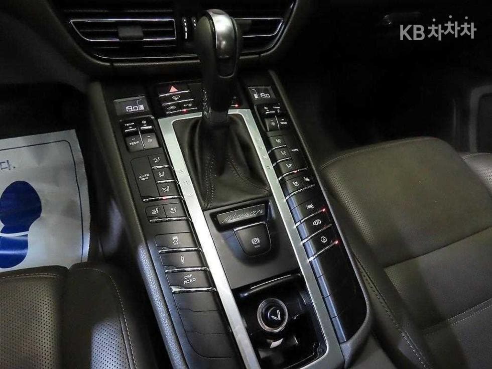 Porsche 마칸2.9 GTS - 12