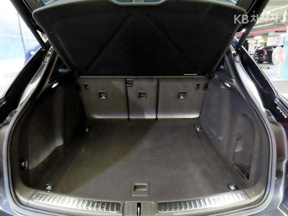 Porsche 마칸2.9 GTS - 17