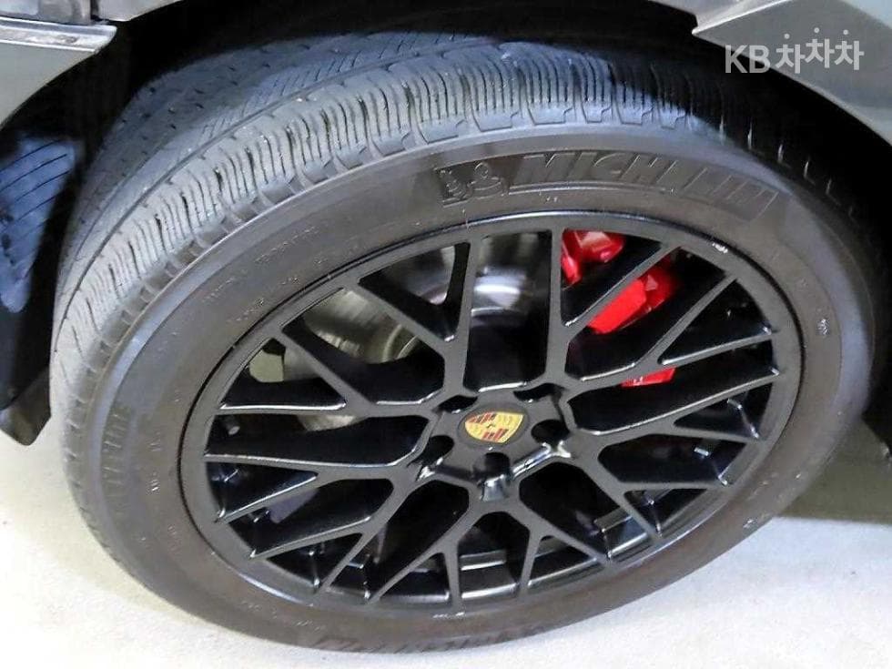Porsche 마칸2.9 GTS - 20