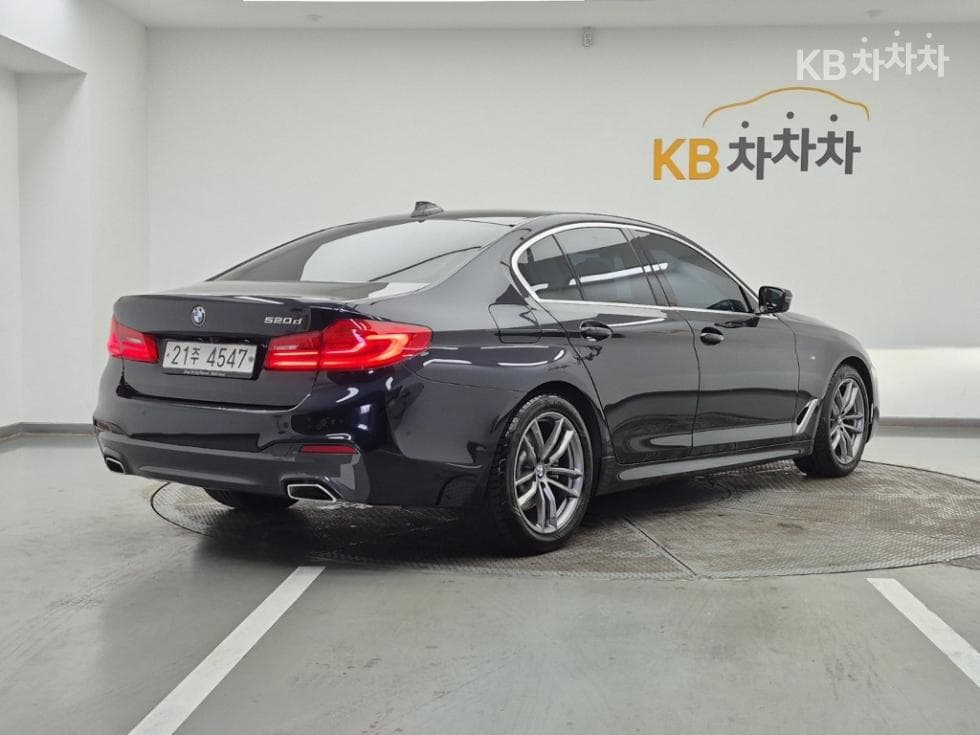 BMW 올New5 Series (G30)520d M Sport Plus - 4