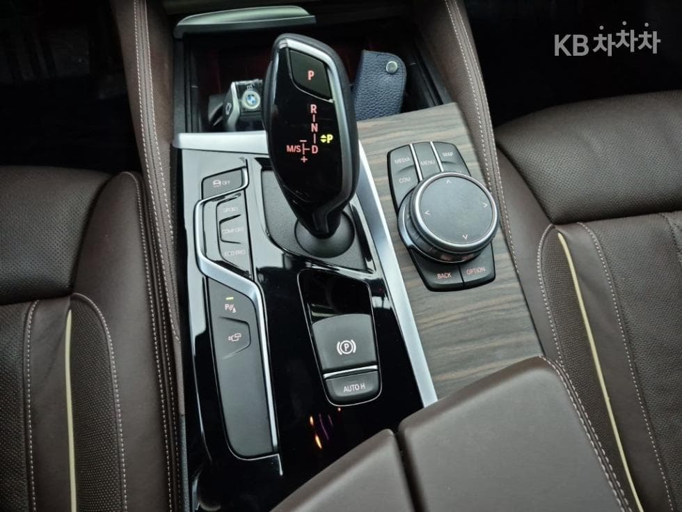BMW 올New5 Series (G30)520d M Sport Plus - 8