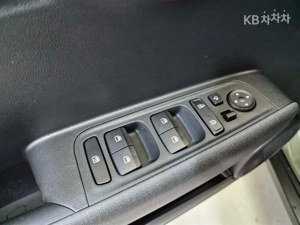 Hyundai Casper1.0 Gasoline 디 에센셜 - 12