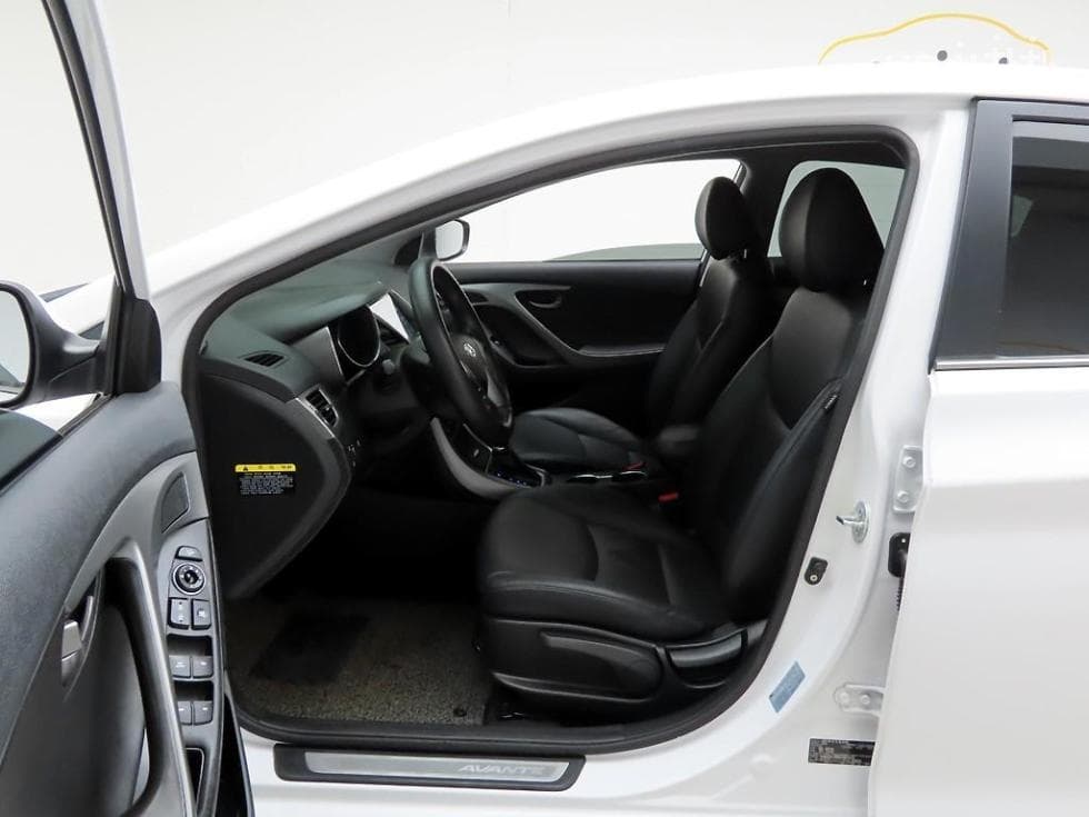Hyundai The New (facelift) Avante (Elantra)1.6 GDi Smart Standard - 13