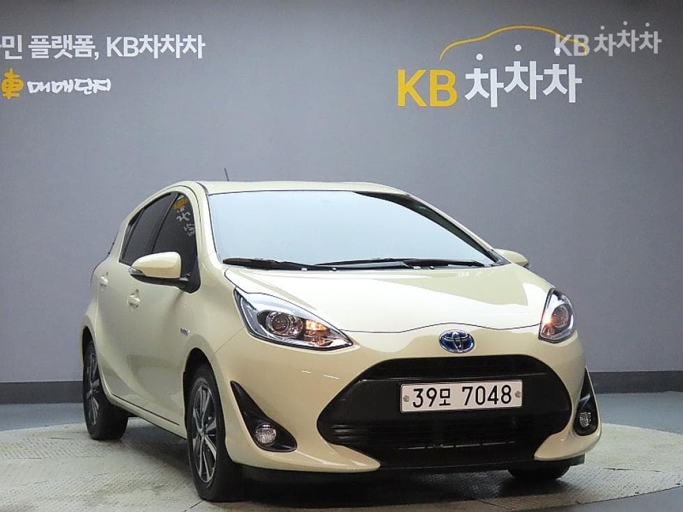 Toyota Prius1.5 Hybrid Standard - 3