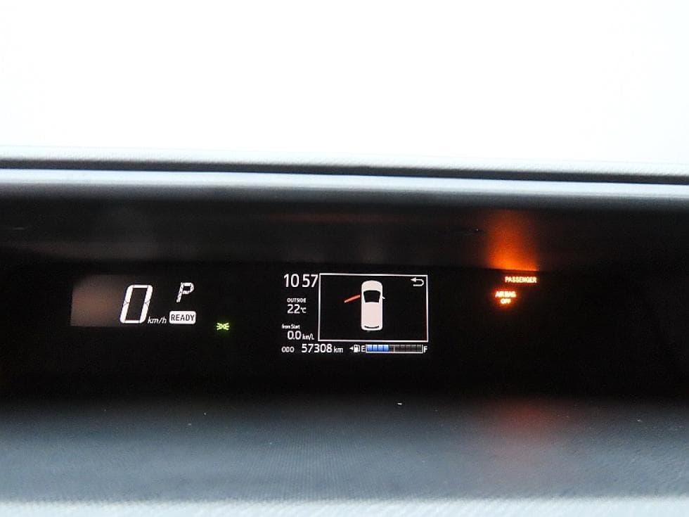 Toyota Prius1.5 Hybrid Standard - 8