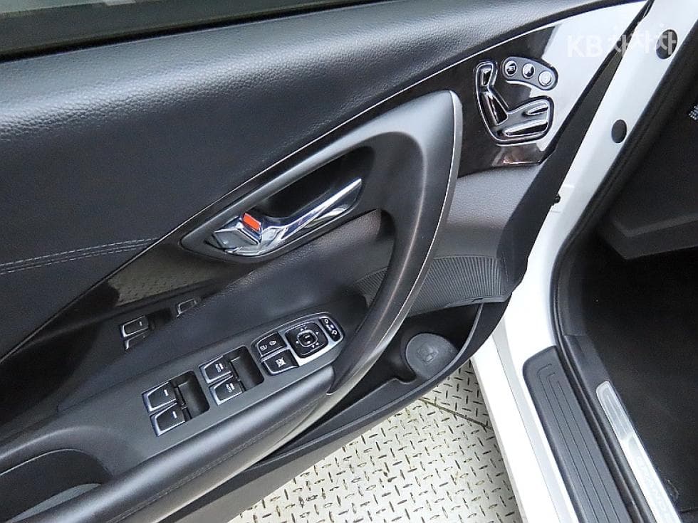 Hyundai Grandeur (Azera)HGLPG HG300 Disabled-accessible - 13