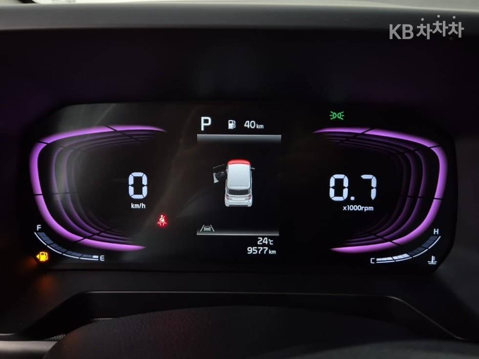 Kia The New (facelift) Kia Ray (van)1.0 Gasoline Signature - 6