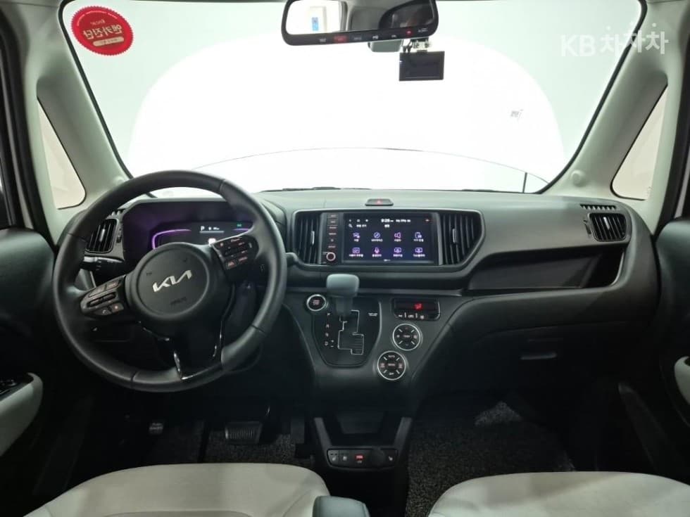 Kia The New (facelift) Kia Ray (van)1.0 Gasoline Signature - 7
