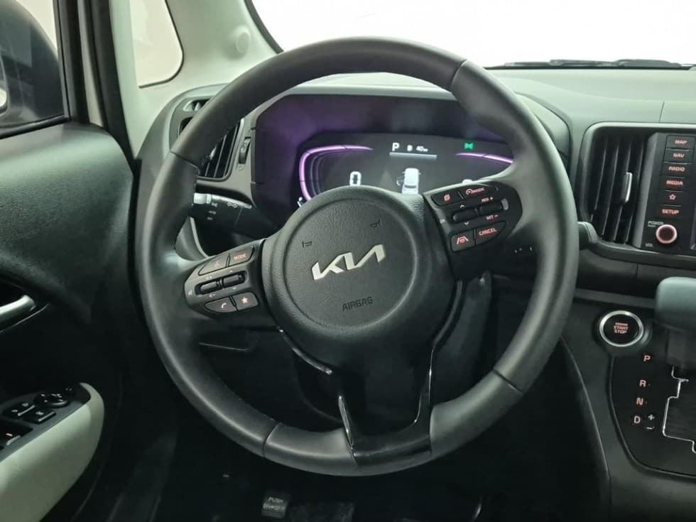 Kia The New (facelift) Kia Ray (van)1.0 Gasoline Signature - 9