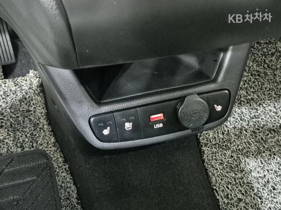 Kia The New (facelift) Kia Ray (van)1.0 Gasoline Signature - 17