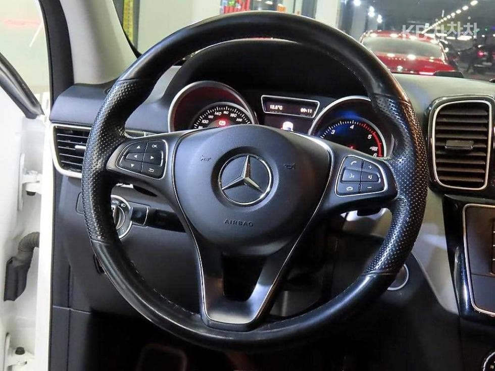 Mercedes-Benz GLE(W166)350 d 4Matic Стандартен - 9