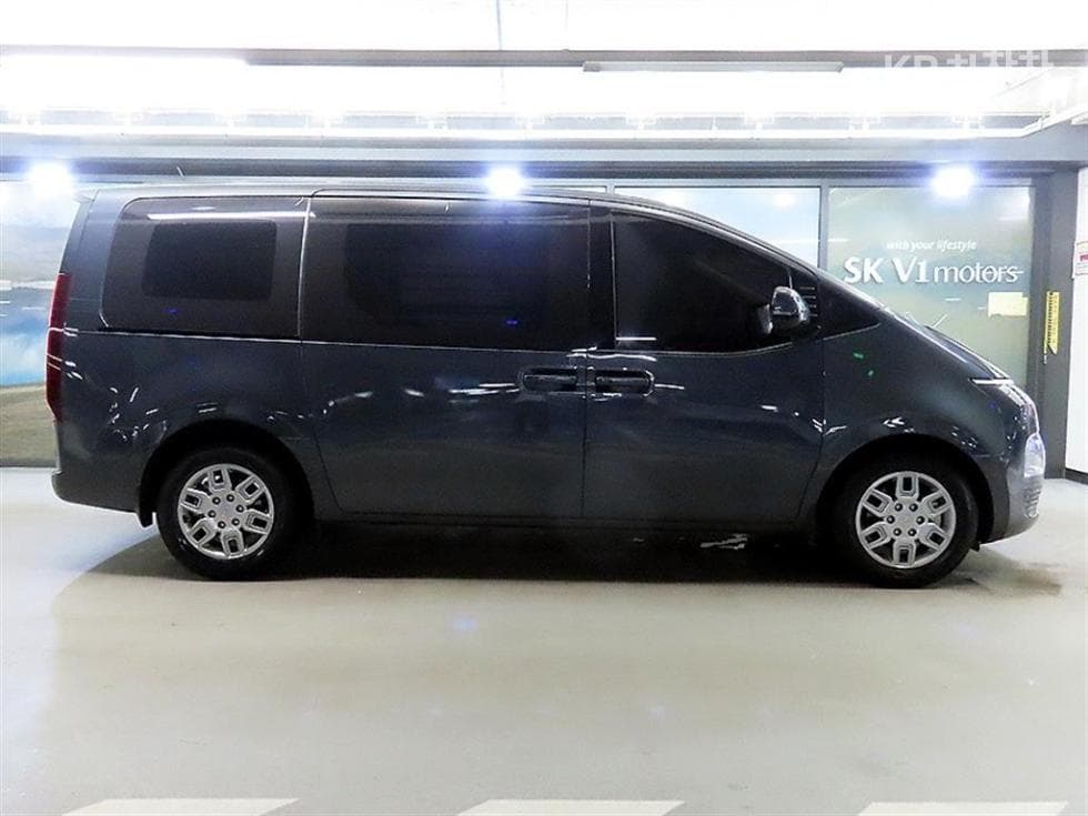 Hyundai Staria Cargo3.5 LPG Cargo 3 Modern - 3