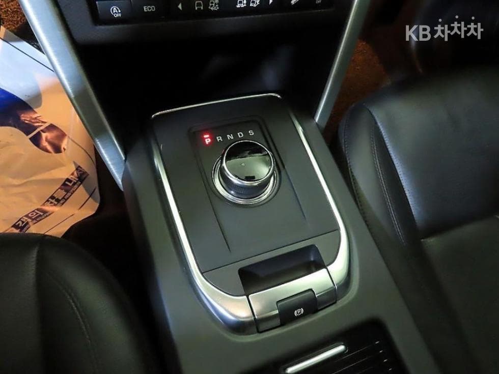 Land Rover 디스커버리 스포츠2.0 TD4 SE - 9