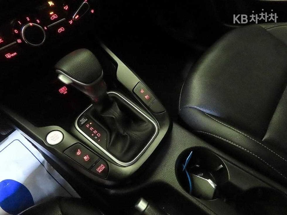 Киа Soul 부스터1.6 T-GDI Престиж - 11
