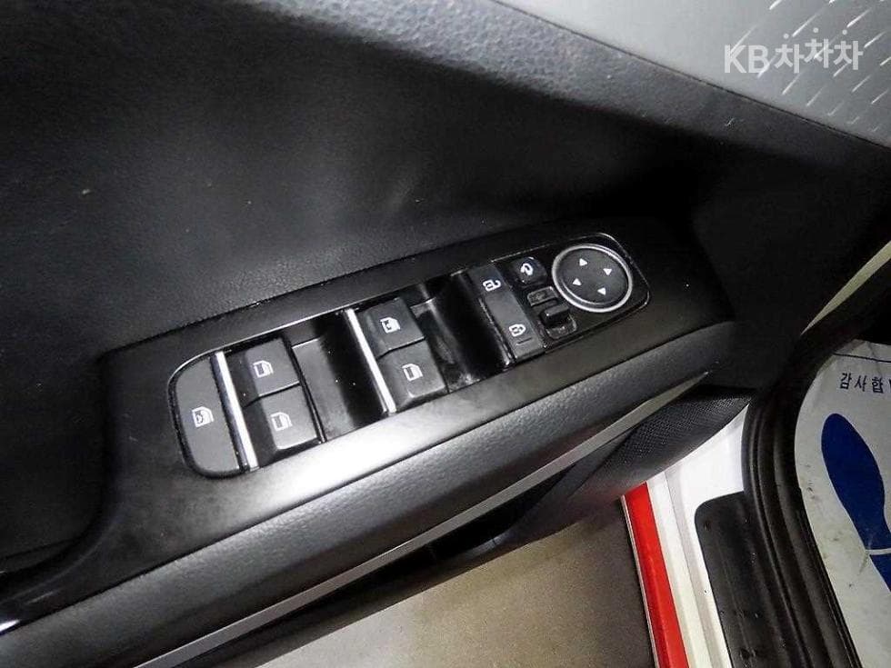 Киа Soul 부스터1.6 T-GDI Престиж - 12