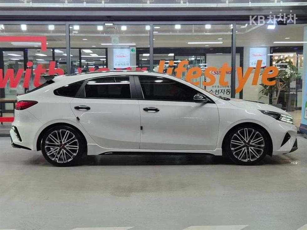 Киа The New (фейслифт) K3 GT(BD)1.6 Турбо Бензин Директ Инжекция 5-врати Signature - 3