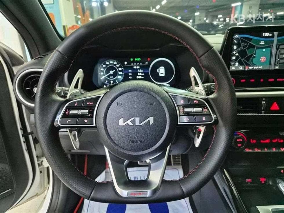 Киа The New (фейслифт) K3 GT(BD)1.6 Турбо Бензин Директ Инжекция 5-врати Signature - 8
