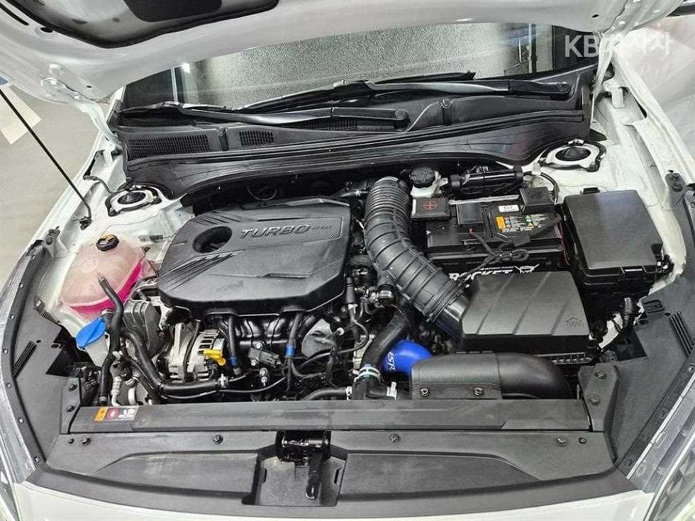 Киа The New (фейслифт) K3 GT(BD)1.6 Турбо Бензин Директ Инжекция 5-врати Signature - 19