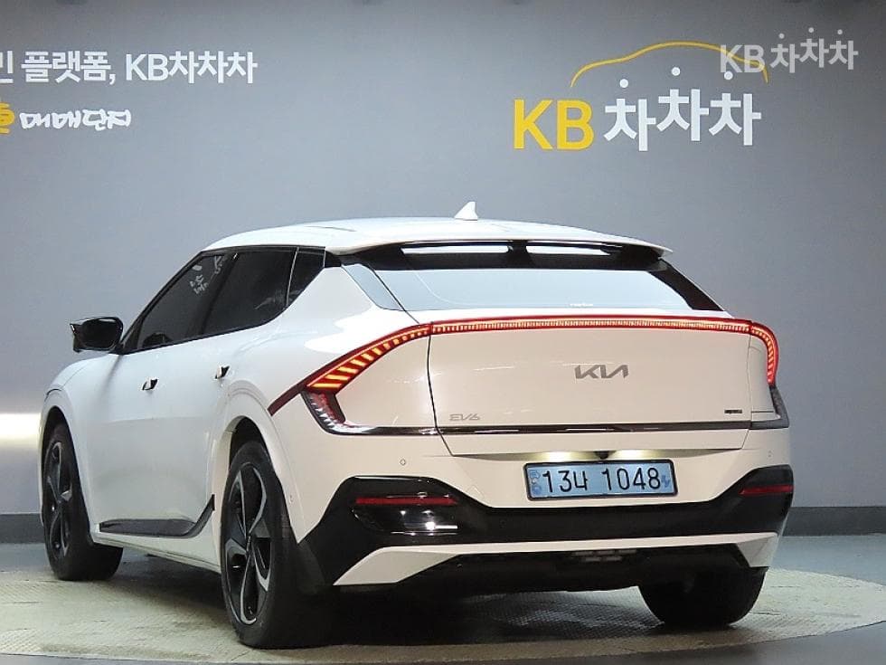 Kia EV6롱 레Seater지 2WD GT-Line - 4