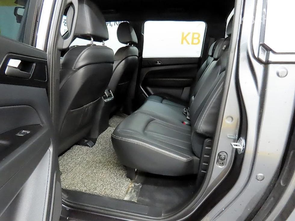 KG Mobility Rexton 스포츠2.2 4WD Prestige - 6