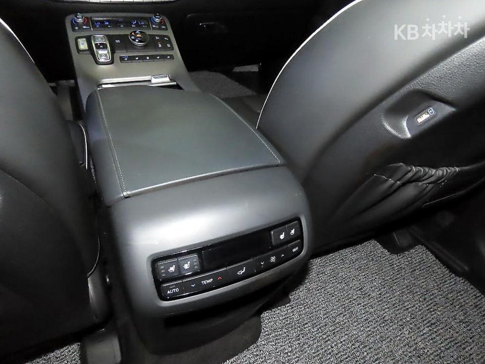 Хюндай Palisade3.8 Бензин 8-местен AWD Exclusive - 16