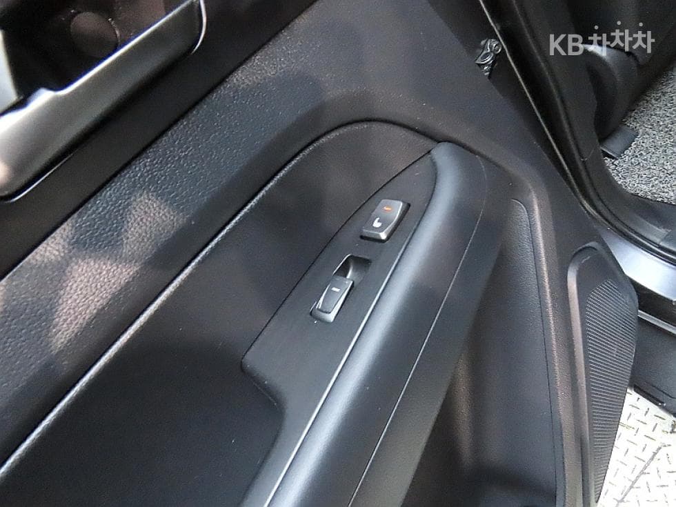 KG Mobility Rexton Sports Khan2.2 Diesel Dynamic5링크 4WD Prestige Special (special feature/edition) - 18