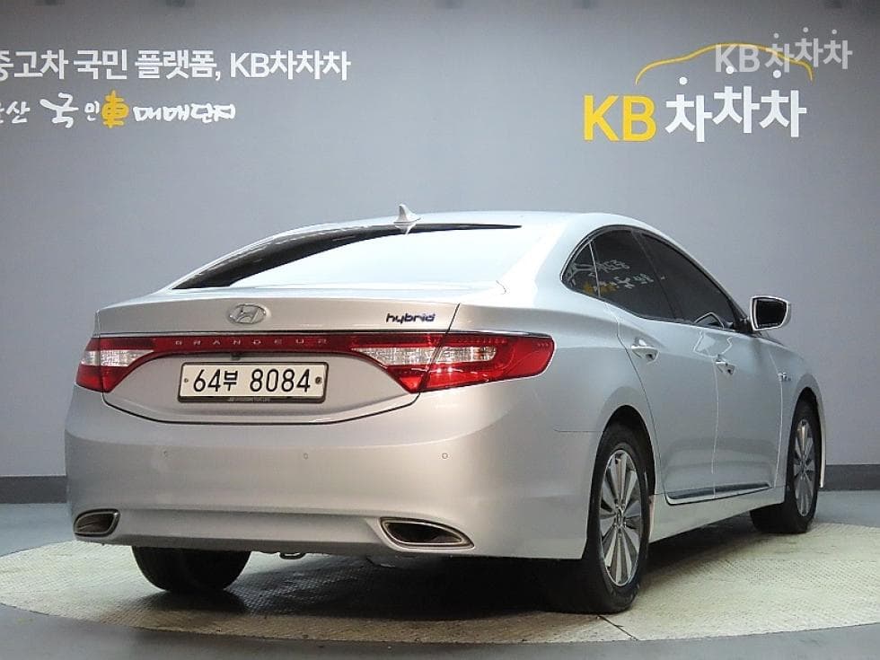 Hyundai Grandeur (Azera) HybridPremium - 2