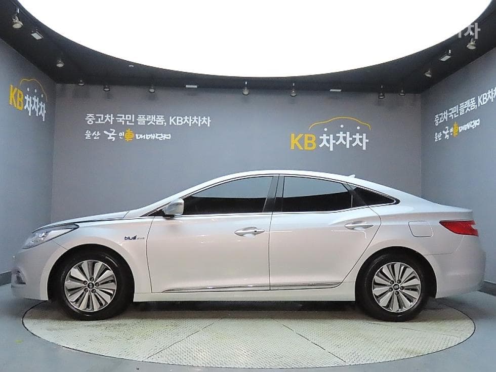 Hyundai Grandeur (Azera) HybridPremium - 5
