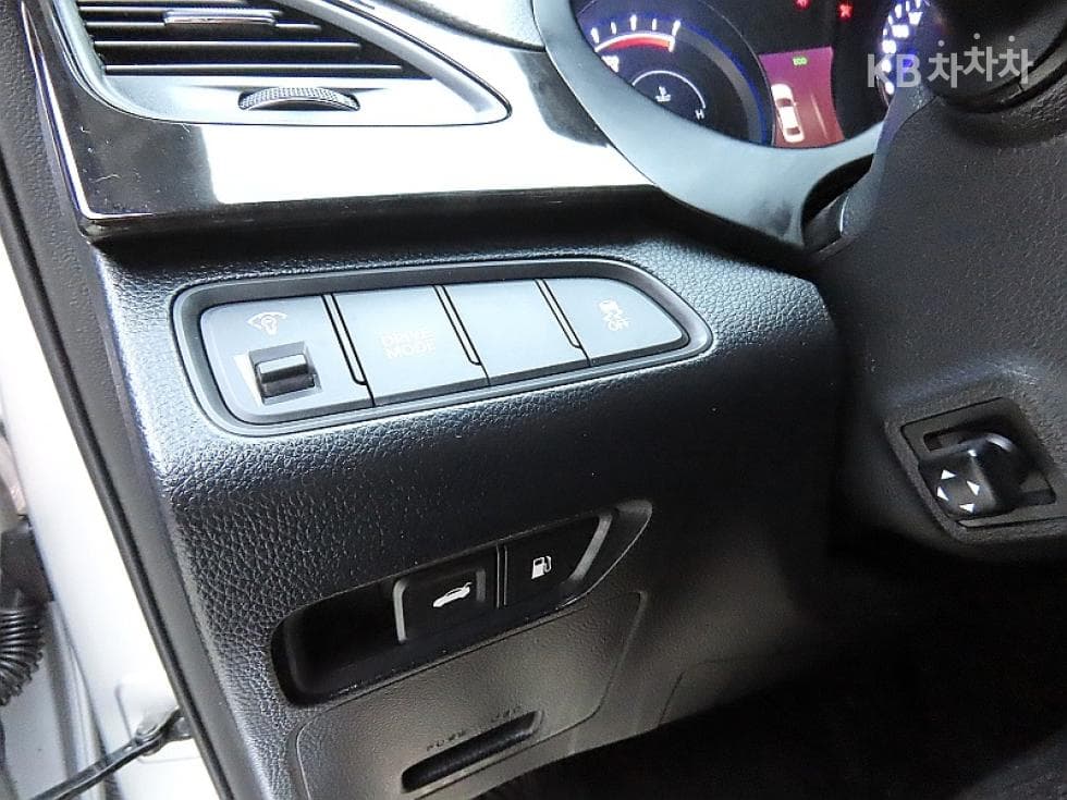Hyundai Grandeur (Azera) HybridPremium - 12