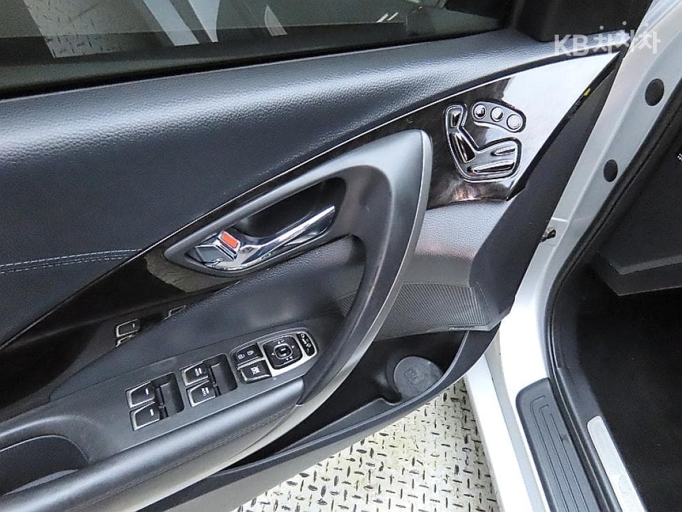 Hyundai Grandeur (Azera) HybridPremium - 13