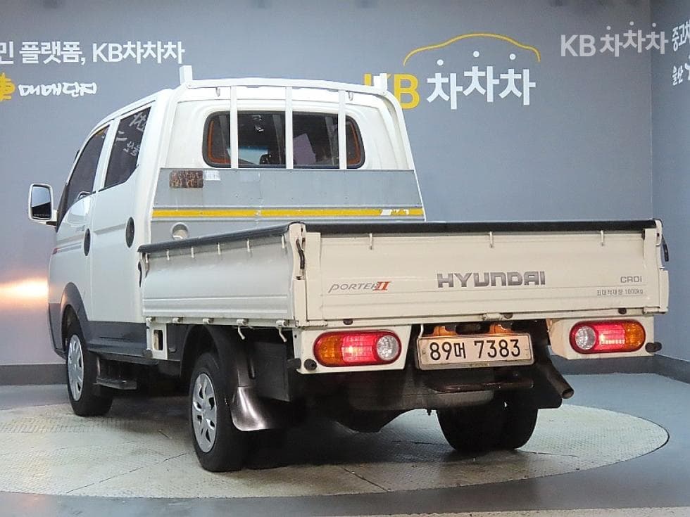 Hyundai Porter 2Extra Long Double Cab CRDi Premium - 4
