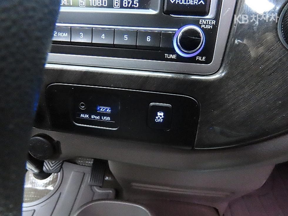 Hyundai Porter 2Extra Long Double Cab CRDi Premium - 15