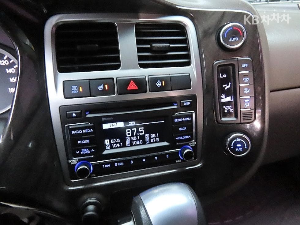Hyundai Porter 2Extra Long Double Cab CRDi Premium - 16