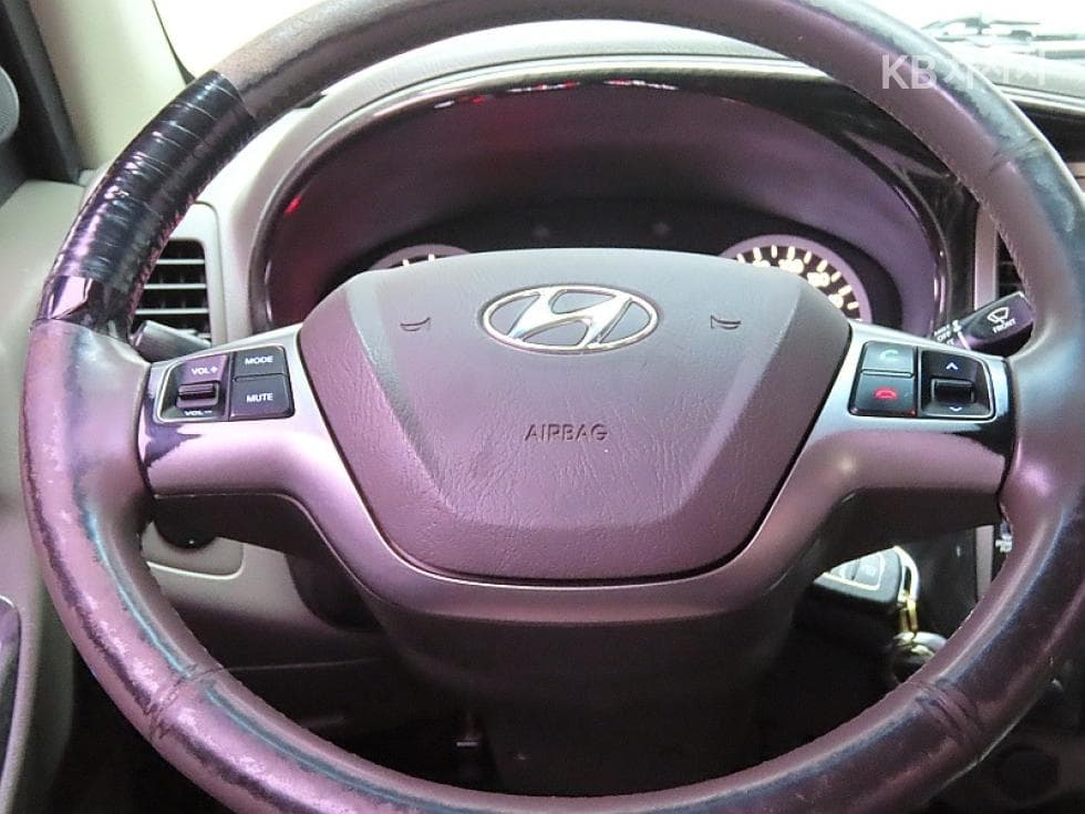 Hyundai Porter 2Extra Long Double Cab CRDi Premium - 17