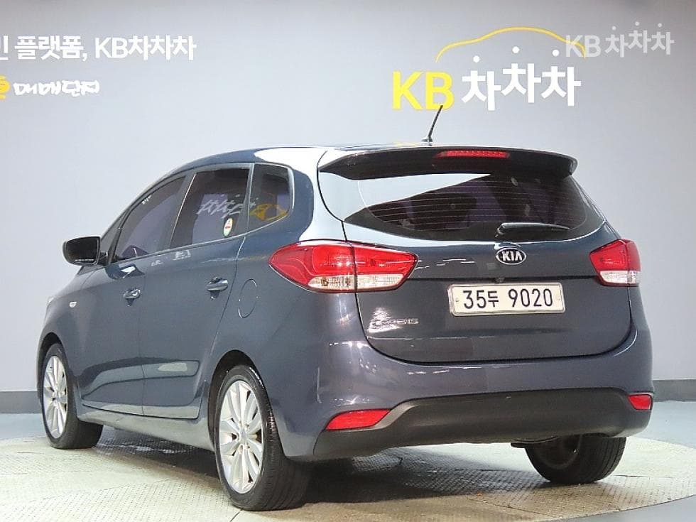 Kia All New Carens2.0 LPi Prestige 7-seater (Limousine) - 4