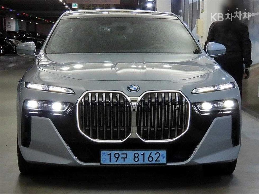 BMW i7xDrive 60 M Sport Executive - 2