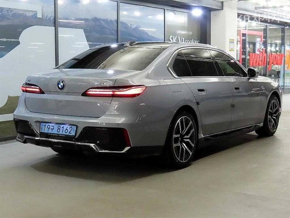 BMW i7xDrive 60 M Sport Executive - 4