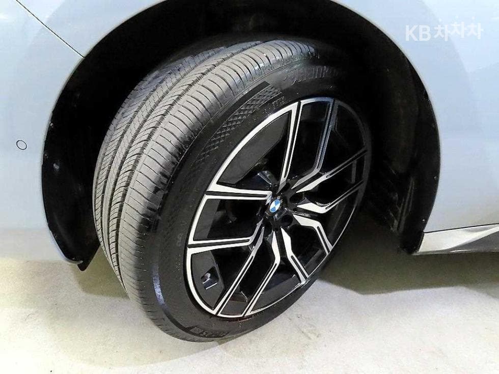 BMW i7xDrive 60 M Sport Executive - 20
